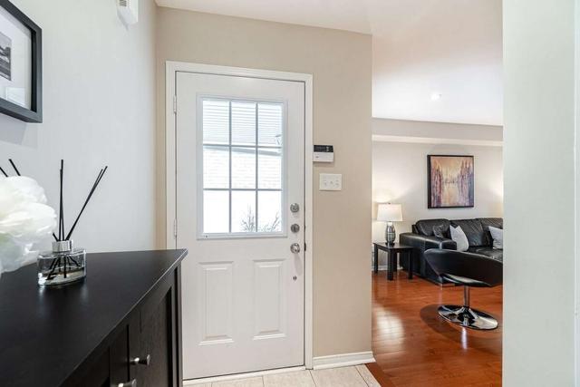 29 Andona Cres, House detached with 3 bedrooms, 3 bathrooms and 5 parking in Toronto ON | Image 37