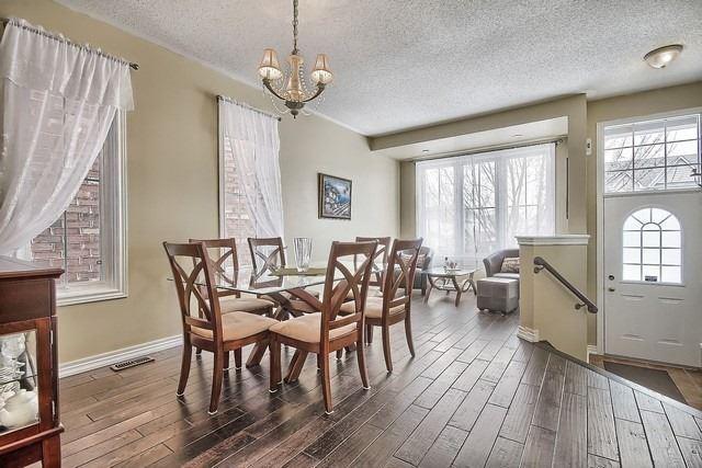 121 Woodbine Pl, House detached with 4 bedrooms, 3 bathrooms and 2 parking in Oshawa ON | Image 3