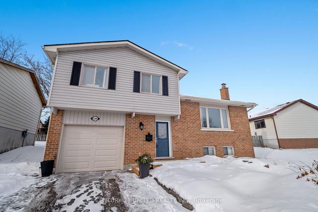 2308 Kawartha Heights Blvd, House detached with 3 bedrooms, 2 bathrooms and 3 parking in Peterborough ON | Image 1