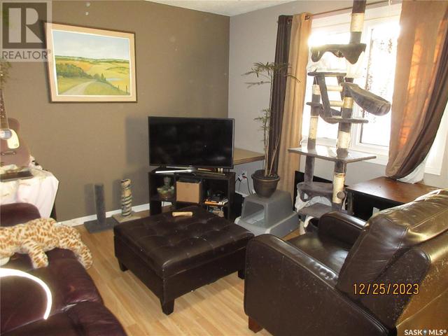 7316 6th Avenue, House detached with 4 bedrooms, 2 bathrooms and null parking in Regina SK | Image 6