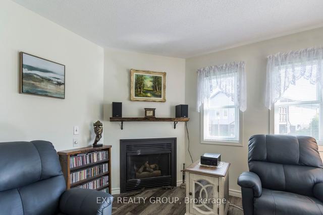 7 Quaker Crt, House detached with 2 bedrooms, 2 bathrooms and 3 parking in Prince Edward County ON | Image 11