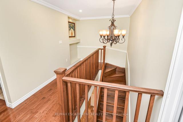 52 Lorupe Crt, House detached with 4 bedrooms, 5 bathrooms and 6 parking in Hamilton ON | Image 14
