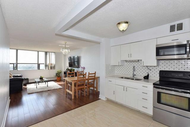 1106 - 45 Sunrise Ave, Condo with 2 bedrooms, 1 bathrooms and 1 parking in Toronto ON | Image 21