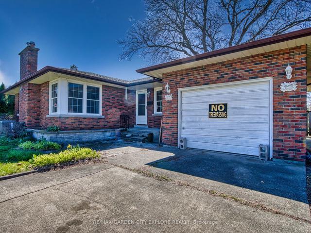 12 Wakil Dr, House detached with 6 bedrooms, 2 bathrooms and 5 parking in St. Catharines ON | Image 34