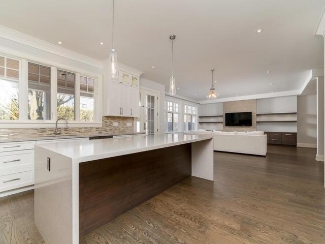 2365 Hixon St, House detached with 4 bedrooms, 5 bathrooms and 2 parking in Oakville ON | Image 9