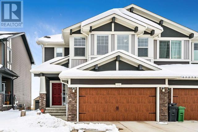 612 Edgefield Street, House semidetached with 3 bedrooms, 2 bathrooms and 4 parking in Strathmore AB | Image 1