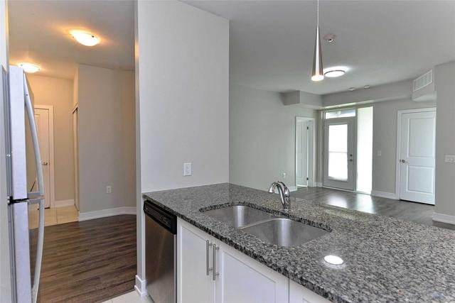 103 - 2375 Bronte Rd, Townhouse with 2 bedrooms, 2 bathrooms and 2 parking in Oakville ON | Image 2