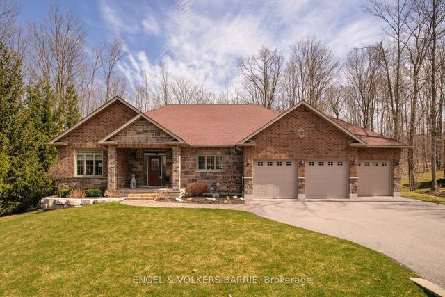 64 Heron Blvd, House detached with 3 bedrooms, 2 bathrooms and 15 parking in Springwater ON | Image 1