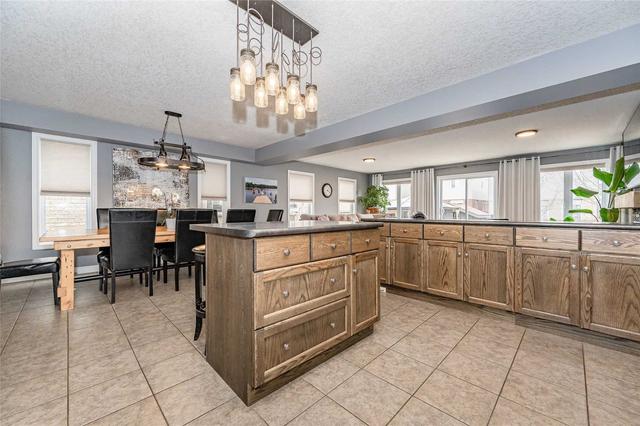 7 Penfold Dr, House detached with 2 bedrooms, 4 bathrooms and 3 parking in Guelph ON | Image 7