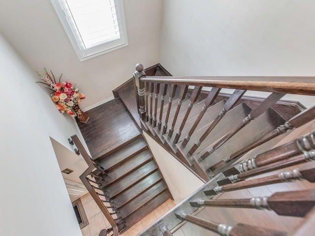 09 Lesabre Cres, House detached with 4 bedrooms, 4 bathrooms and 1 parking in Brampton ON | Image 11