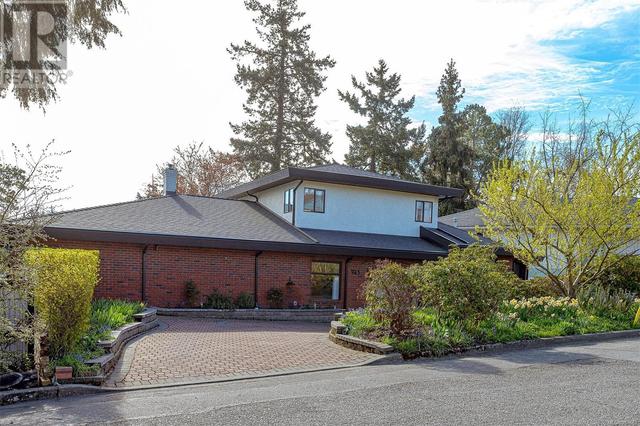 943 Forshaw Rd, House detached with 3 bedrooms, 3 bathrooms and 6 parking in Esquimalt BC | Image 9