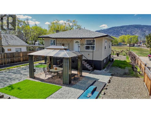 6008 Cottonwood Drive, House detached with 2 bedrooms, 1 bathrooms and 1 parking in Osoyoos BC | Image 1