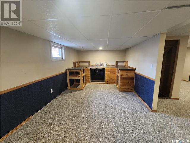 105 Carrol Street, House detached with 6 bedrooms, 2 bathrooms and null parking in Lampman SK | Image 33