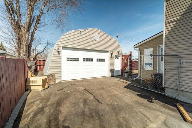 130 Fifteenth Street W, House other with 0 bedrooms, 0 bathrooms and 4 parking in Cornwall ON | Image 2