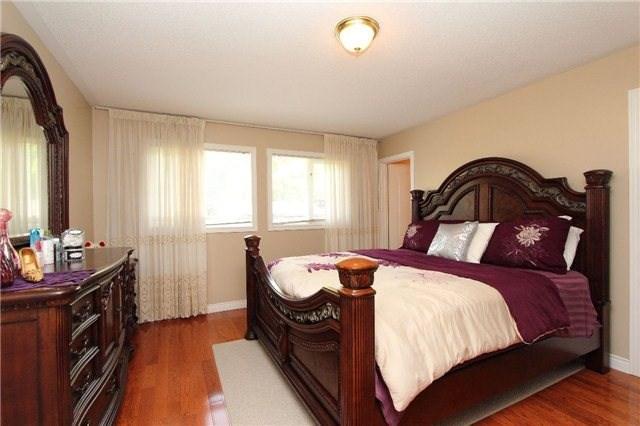 143 Tom Edwards Dr, House detached with 3 bedrooms, 3 bathrooms and 2 parking in Whitby ON | Image 6