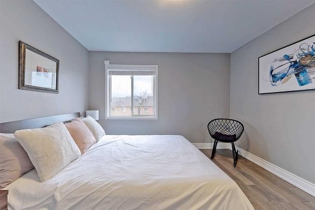 2164 St Clair Ave W, House semidetached with 4 bedrooms, 4 bathrooms and 3 parking in Toronto ON | Image 20