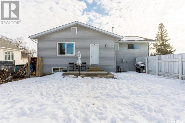 1124 9th Street, House detached with 3 bedrooms, 1 bathrooms and null parking in Perdue SK | Image 36