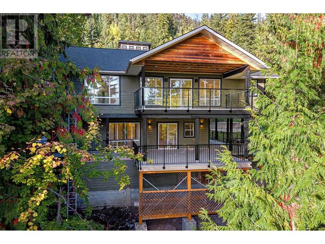 7418 Crowfoot Drive, House detached with 4 bedrooms, 3 bathrooms and null parking in Columbia Shuswap F BC | Image 36