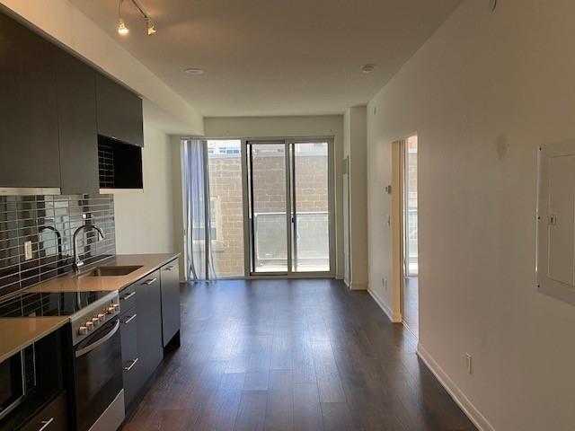 309 - 435 Richmond St W, Condo with 2 bedrooms, 2 bathrooms and 0 parking in Toronto ON | Image 8