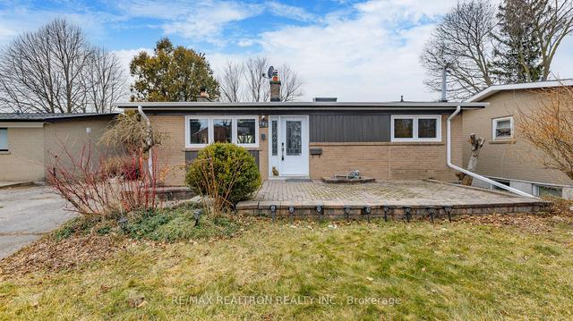 292 Essex Ave, House detached with 2 bedrooms, 2 bathrooms and 3 parking in Richmond Hill ON | Image 12