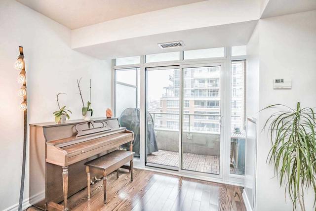 1014 - 85 East Liberty St, Condo with 2 bedrooms, 2 bathrooms and 1 parking in Toronto ON | Image 2