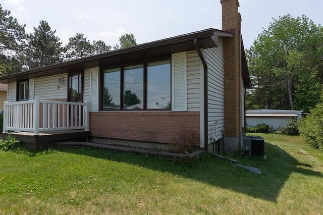 9 Hoffman Street, House detached with 3 bedrooms, 1 bathrooms and 6 parking in Petawawa ON | Image 20