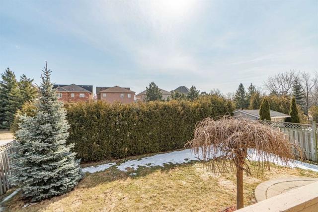 27 Woodvalley Dr, House detached with 3 bedrooms, 4 bathrooms and 4 parking in Brampton ON | Image 33