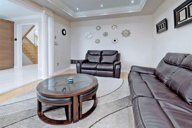 31 Estrella Cres, House detached with 4 bedrooms, 3 bathrooms and 5 parking in Richmond Hill ON | Image 21