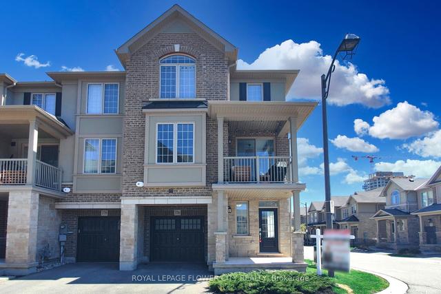 376 Cranbrook Common, House attached with 3 bedrooms, 2 bathrooms and 2 parking in Oakville ON | Image 1