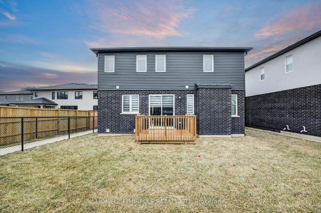 7817 Seabiscuit Dr, House detached with 4 bedrooms, 4 bathrooms and 4 parking in Niagara Falls ON | Image 22