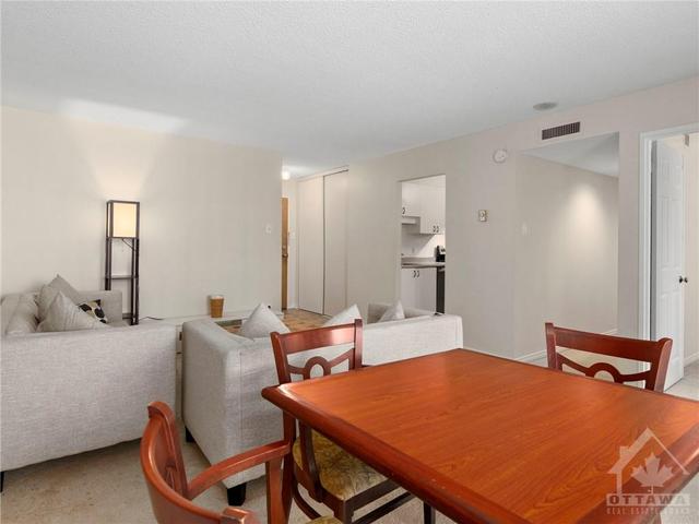 1110 - 199 Kent Street, Condo with 3 bedrooms, 2 bathrooms and 1 parking in Ottawa ON | Image 8