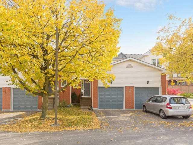 5 Beverly Lane, Townhouse with 3 bedrooms, 2 bathrooms and 1 parking in Halton Hills ON | Image 1