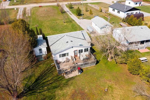 223 Mcguire Beach Rd, House detached with 3 bedrooms, 1 bathrooms and 10 parking in Kawartha Lakes ON | Image 1