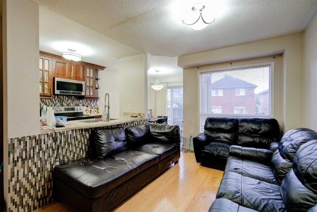 698 Rossellini Dr, House attached with 3 bedrooms, 4 bathrooms and 3 parking in Mississauga ON | Image 34