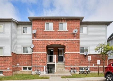39 - 239 Ferndale Dr S, Townhouse with 3 bedrooms, 2 bathrooms and 2 parking in Barrie ON | Card Image