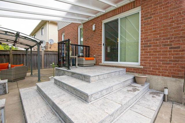 28 Holimont Court, House detached with 3 bedrooms, 3 bathrooms and 2 parking in Hamilton ON | Image 29