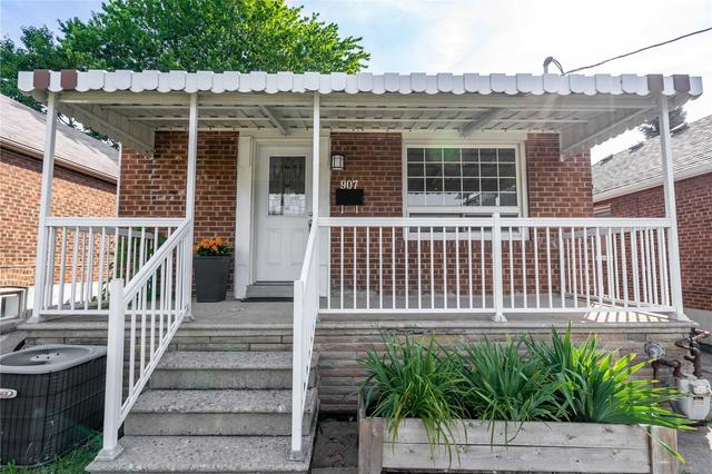 907 Islington Ave, House detached with 2 bedrooms, 2 bathrooms and 6 parking in Toronto ON | Image 12
