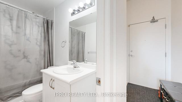 106 - 4 Elsinore Path, Condo with 1 bedrooms, 1 bathrooms and 1 parking in Toronto ON | Image 11