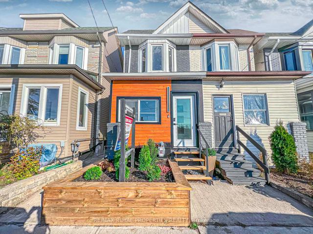 519 Greenwood Ave, House semidetached with 3 bedrooms, 2 bathrooms and 0 parking in Toronto ON | Image 1