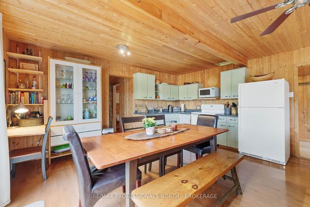 1029 Parkholme Rd, House detached with 3 bedrooms, 2 bathrooms and 8 parking in Gravenhurst ON | Image 31