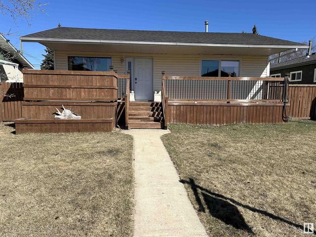 5408 48 Av, House detached with 3 bedrooms, 2 bathrooms and null parking in Redwater AB | Image 3