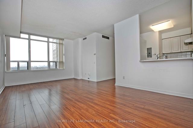 1011 - 8 Hillcrest Ave, Condo with 2 bedrooms, 2 bathrooms and 1 parking in Toronto ON | Image 26