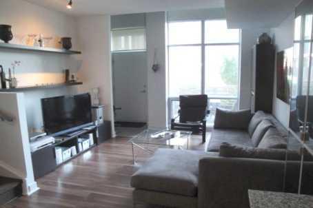 109 - 15 Brunel Crt, Condo with 1 bedrooms, 1 bathrooms and 1 parking in Toronto ON | Image 3