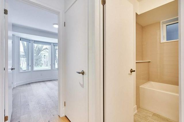 175 Riverdale Ave, House semidetached with 2 bedrooms, 1 bathrooms and 1 parking in Toronto ON | Image 4