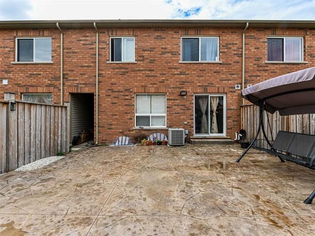 23 Wall St, House attached with 3 bedrooms, 3 bathrooms and 4 parking in Brampton ON | Image 17