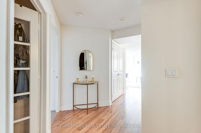 819 - 500 Doris Ave, Condo with 2 bedrooms, 2 bathrooms and 1 parking in Toronto ON | Image 15