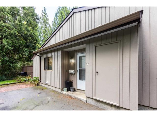 7 - 4850 207 Street, House attached with 2 bedrooms, 1 bathrooms and 2 parking in Langley BC | Image 3