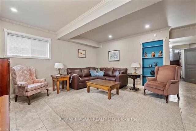 44 Vansickle Rd, House detached with 2 bedrooms, 2 bathrooms and 4 parking in St. Catharines ON | Image 13