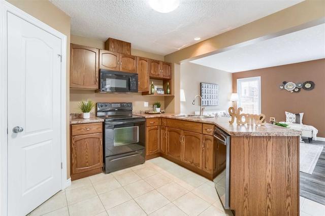 44 Acker St, House semidetached with 3 bedrooms, 2 bathrooms and 2 parking in Guelph ON | Image 9