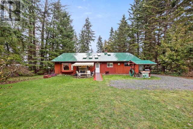 353 Powerhouse Rd, House detached with 4 bedrooms, 5 bathrooms and 10 parking in Comox Valley C (Puntledge   Black Creek) BC | Image 5